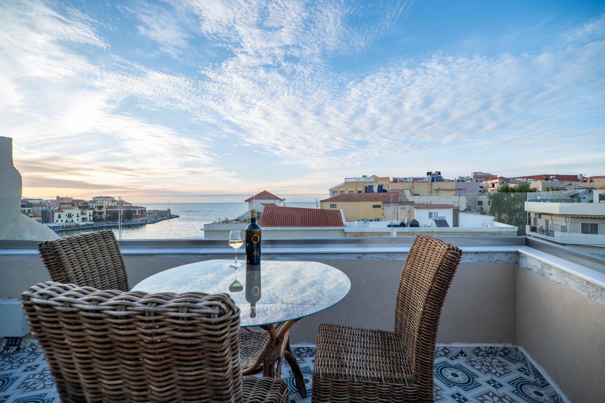 La Torre Residenza Imperiale Chrissi Akti Chania Exterior foto