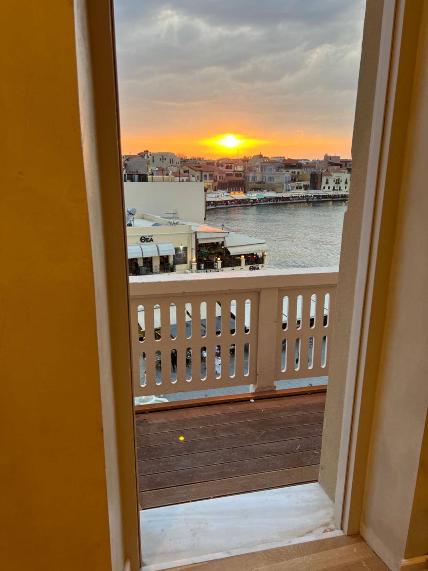 La Torre Residenza Imperiale Chrissi Akti Chania Exterior foto